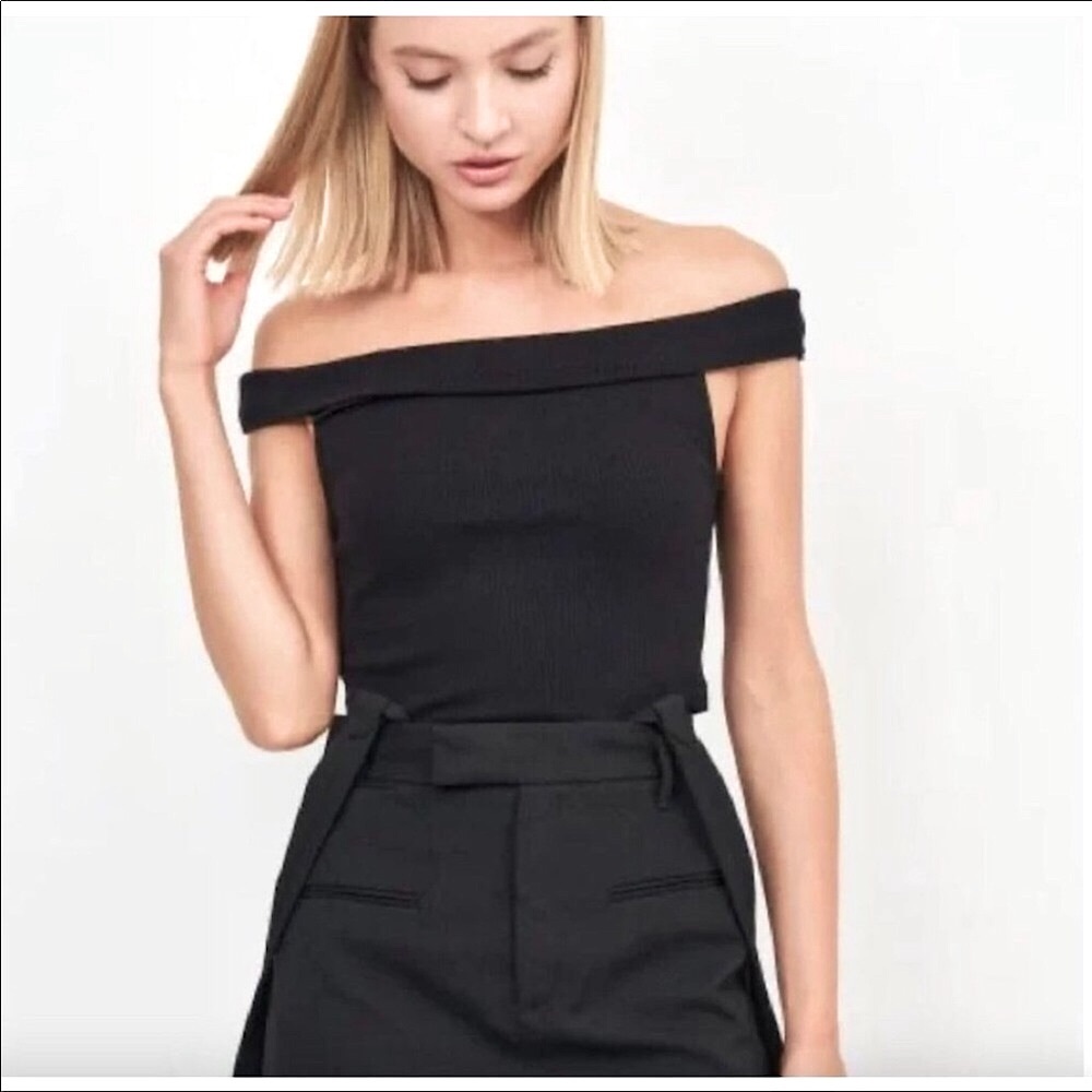 Zara Ribbed Off-The-Shoulder Top